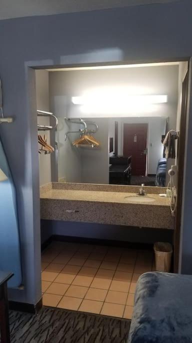 Hotel 2 Queen Beds Hotel Room 222 Wi-Fi Hot Tub Booking Stillwater Dış mekan fotoğraf