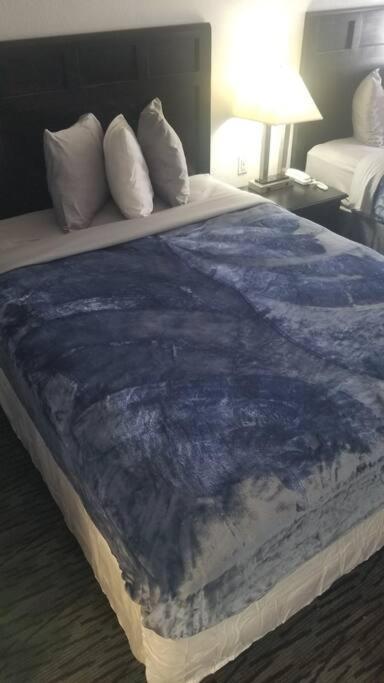 Hotel 2 Queen Beds Hotel Room 222 Wi-Fi Hot Tub Booking Stillwater Dış mekan fotoğraf